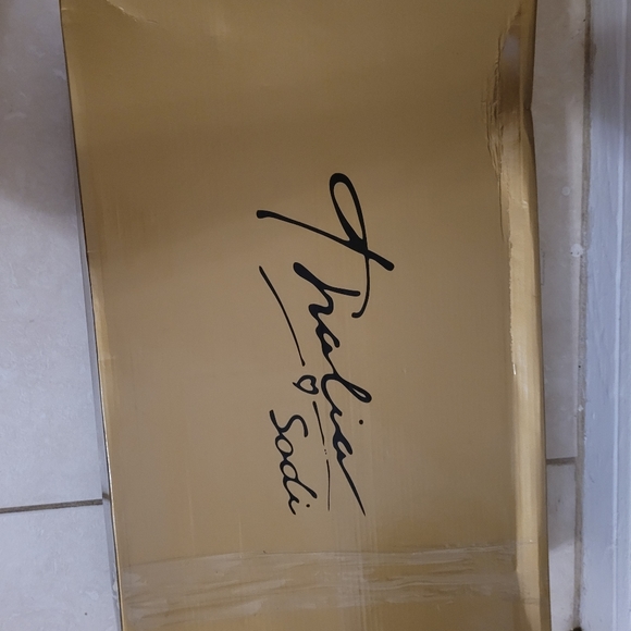 Shoes - Picture 3 of 6